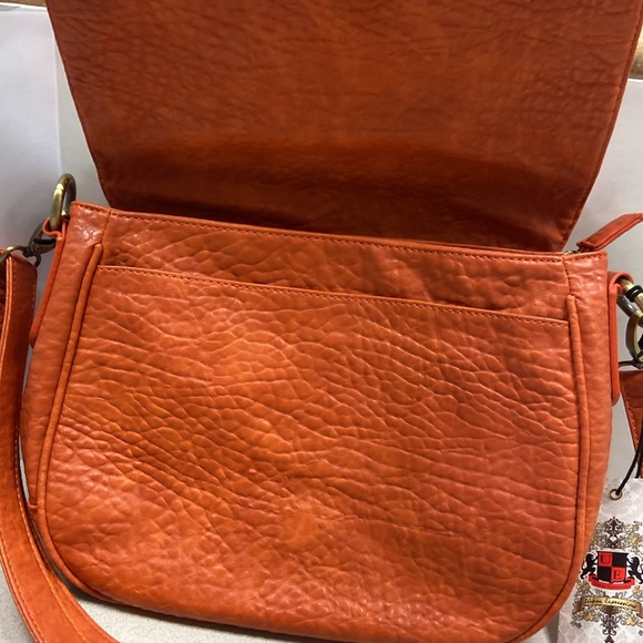 URBAN EXPRESSIONS STUDDED ORANGE PURSE❤️ - Picture 2 of 6